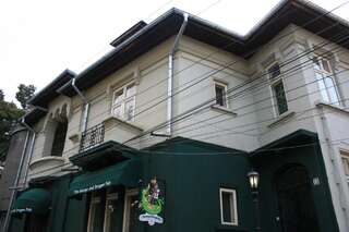 Отели типа «постель и завтрак» George&Dragon Rooms Бухарест-0