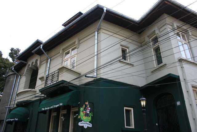 Отели типа «постель и завтрак» George&Dragon Rooms Бухарест-3