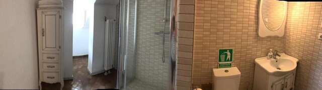 Отели типа «постель и завтрак» George&Dragon Rooms Бухарест-13