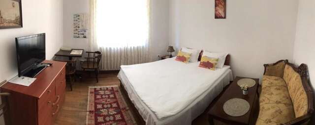 Отели типа «постель и завтрак» George&Dragon Rooms Бухарест-24