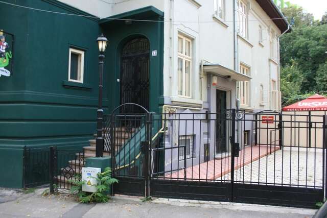 Отели типа «постель и завтрак» George&Dragon Rooms Бухарест-31