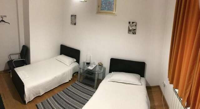 Отели типа «постель и завтрак» George&Dragon Rooms Бухарест-8